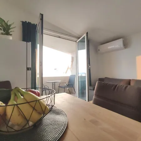 Matej 3 アパート