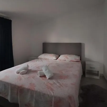 Matej 3 アパート